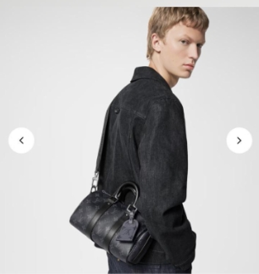 Louis Vuitton Keepall Bandoulière 25 · 4698