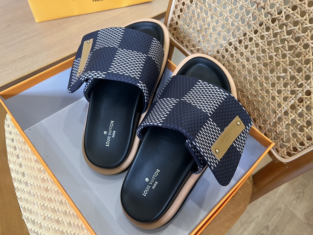 Louis Vuitton Pool Pillow Flat Comfort Mule · 4712 — תמונה 20