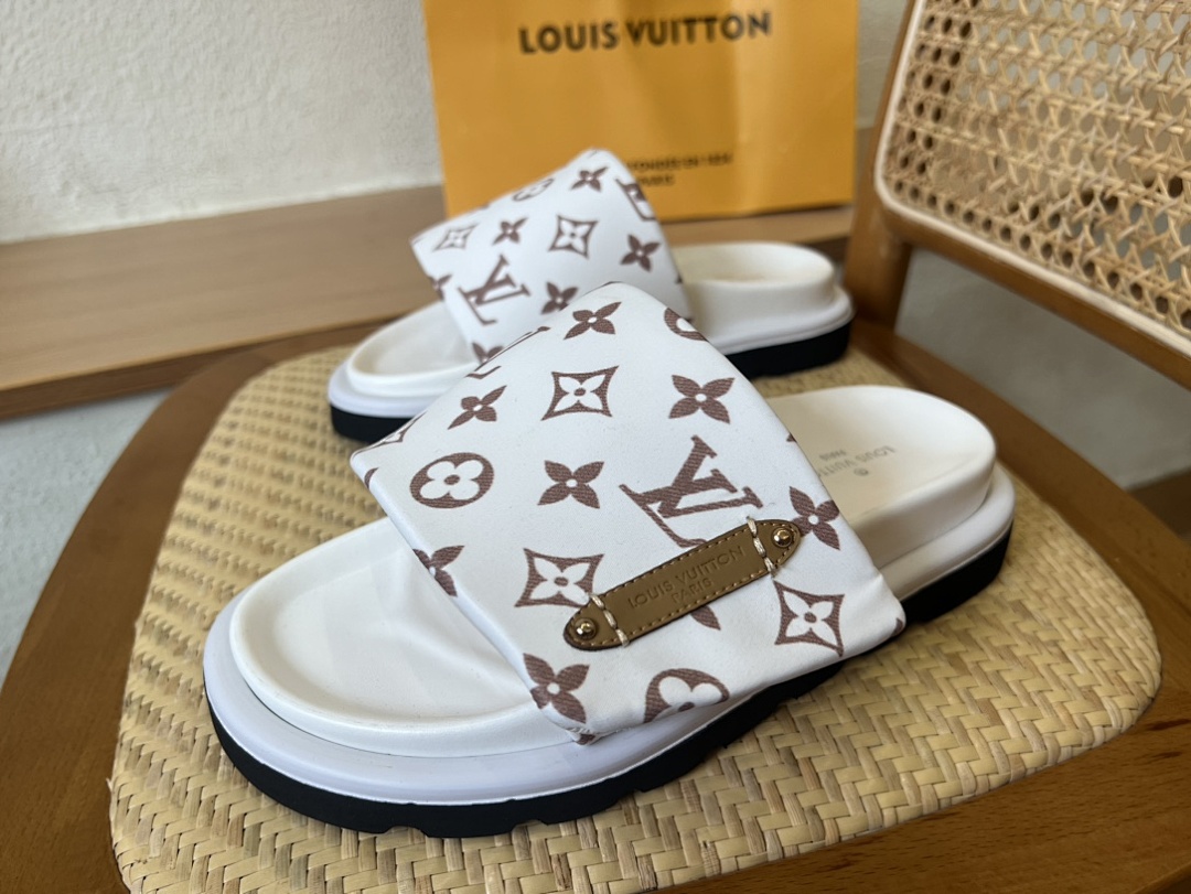 Louis Vuitton Pool Pillow Flat Comfort Mule · 4712 — תמונה 10