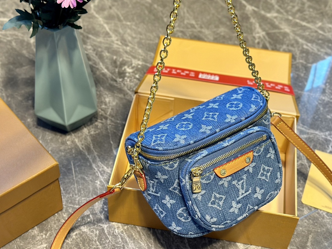 Louis Vuitton Mini Bumbag · 4801 — תמונה 9