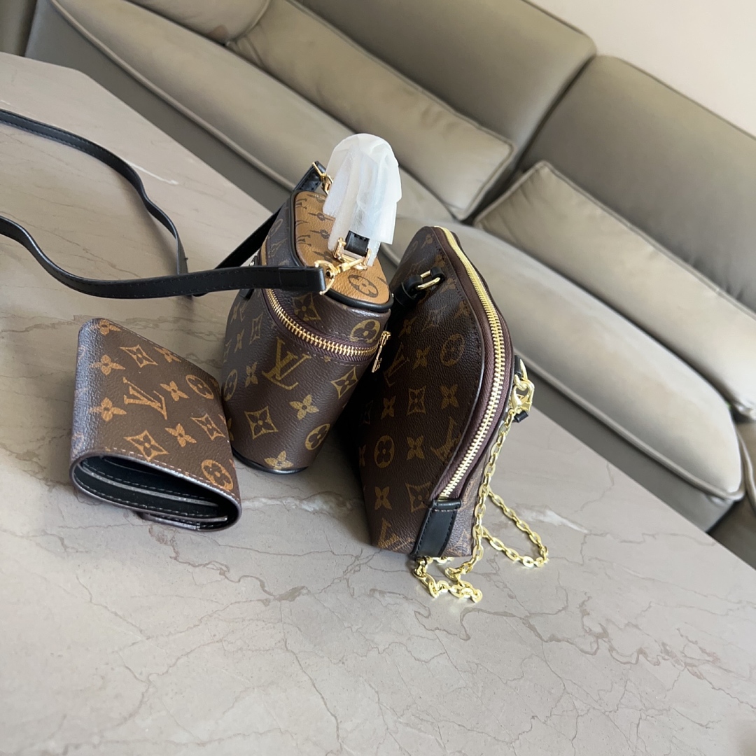 Louis Vuitton Cosmetic Pouch · 6340 — תמונה 8