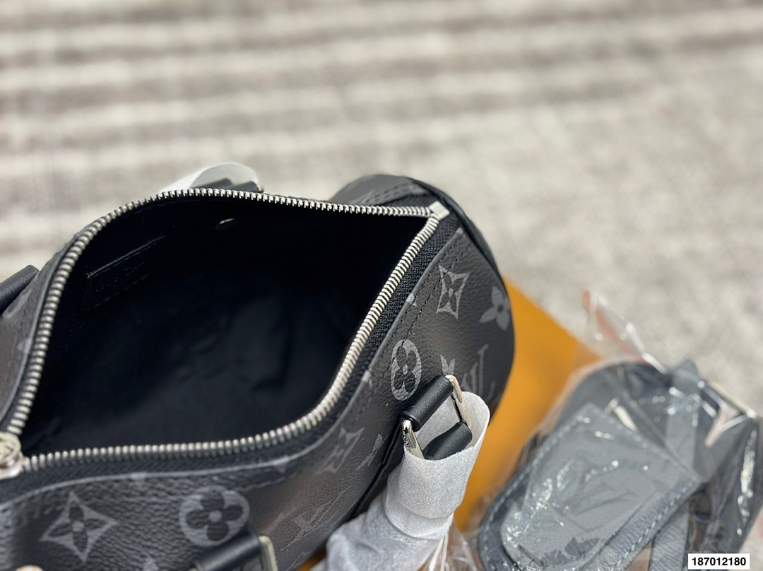 Louis Vuitton Nano Speedy Monogram Eclipse · 5852 — תמונה 3