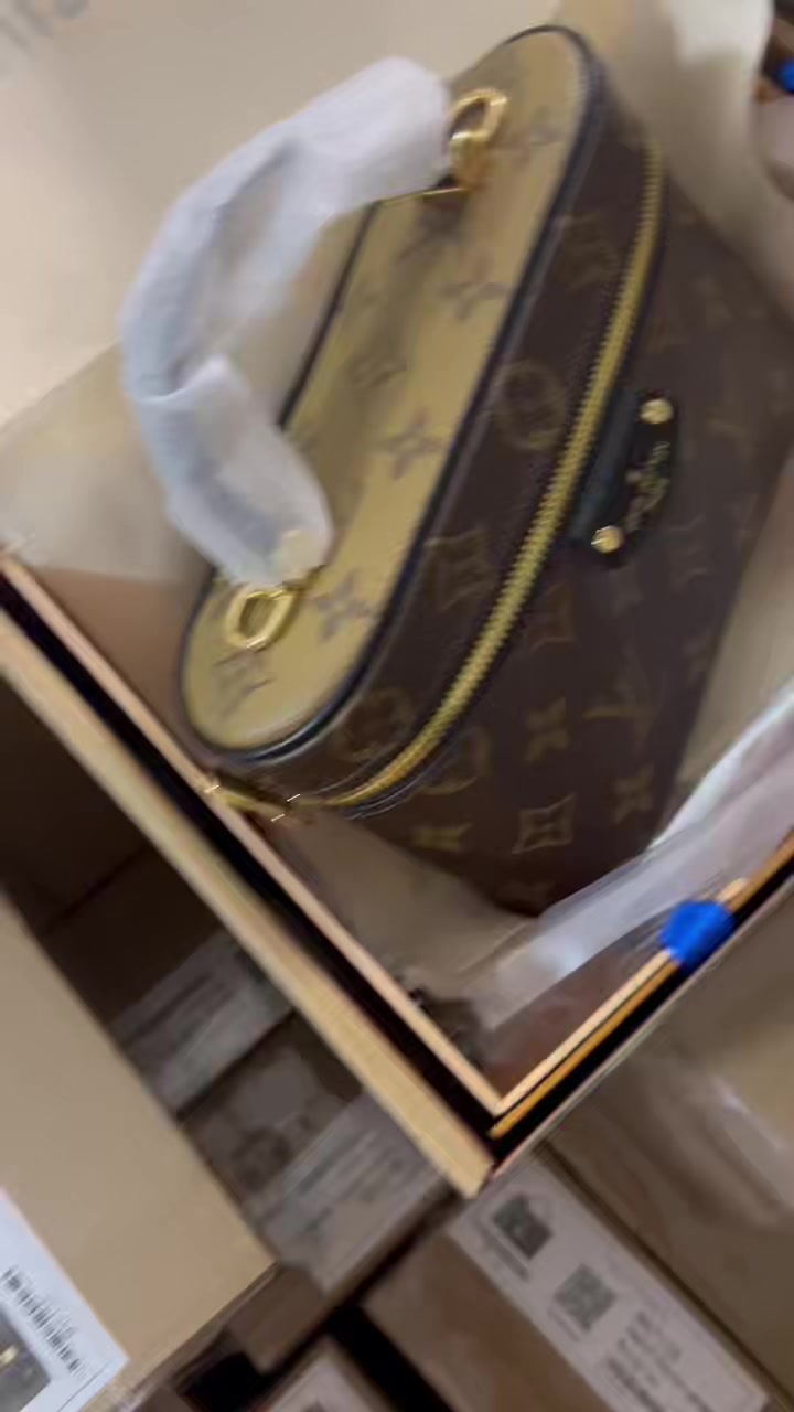 Louis Vuitton Vanity PM Monogram Reverse · 5281 — תמונה 3