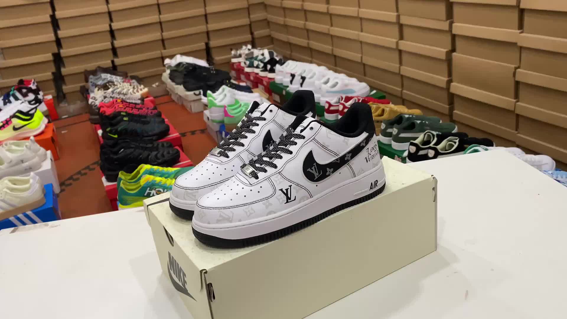 Nike Air Force 1 · 5205 — תמונה 3