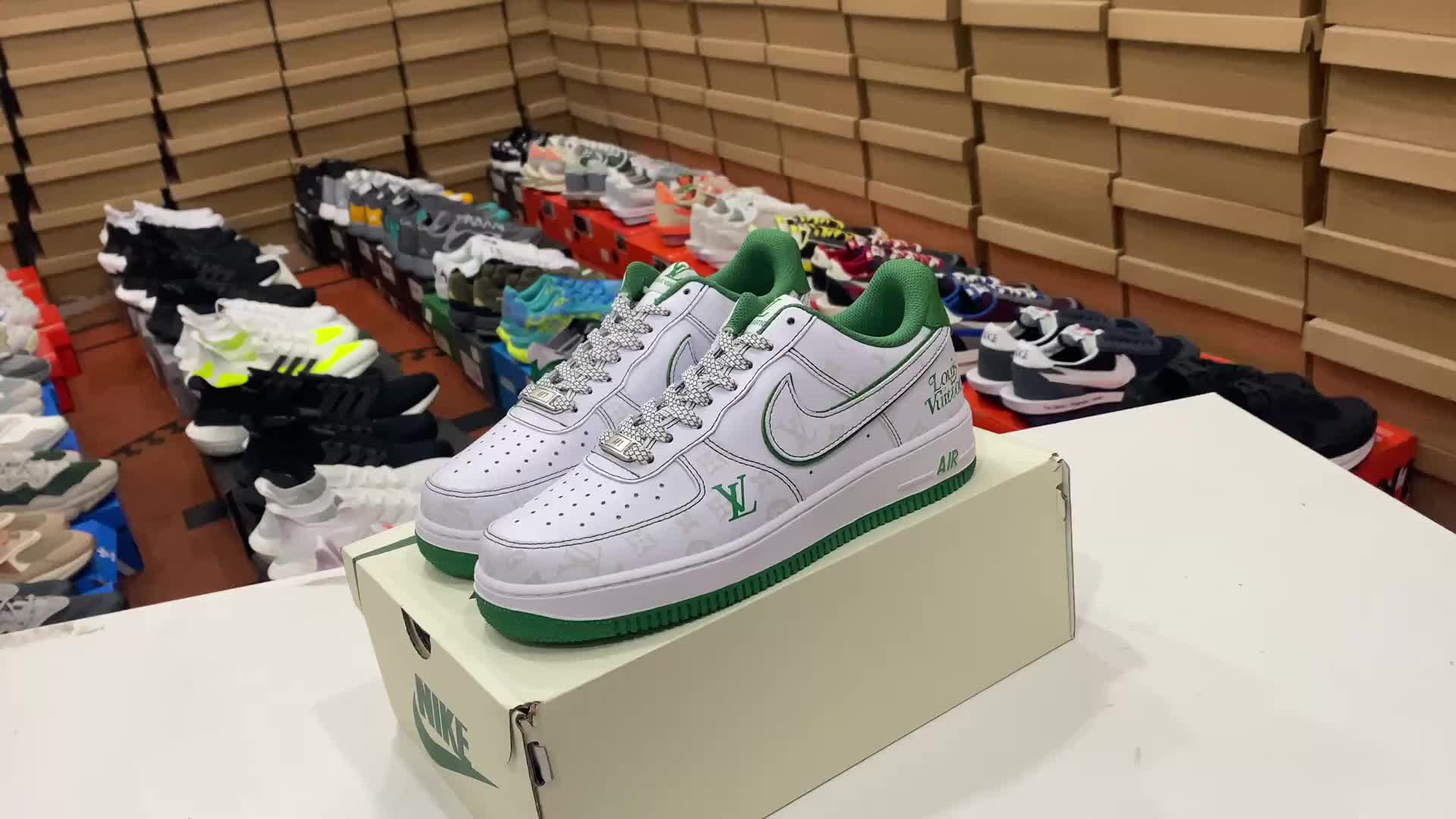 Nike Air Force 1 · 5205 — תמונה 2