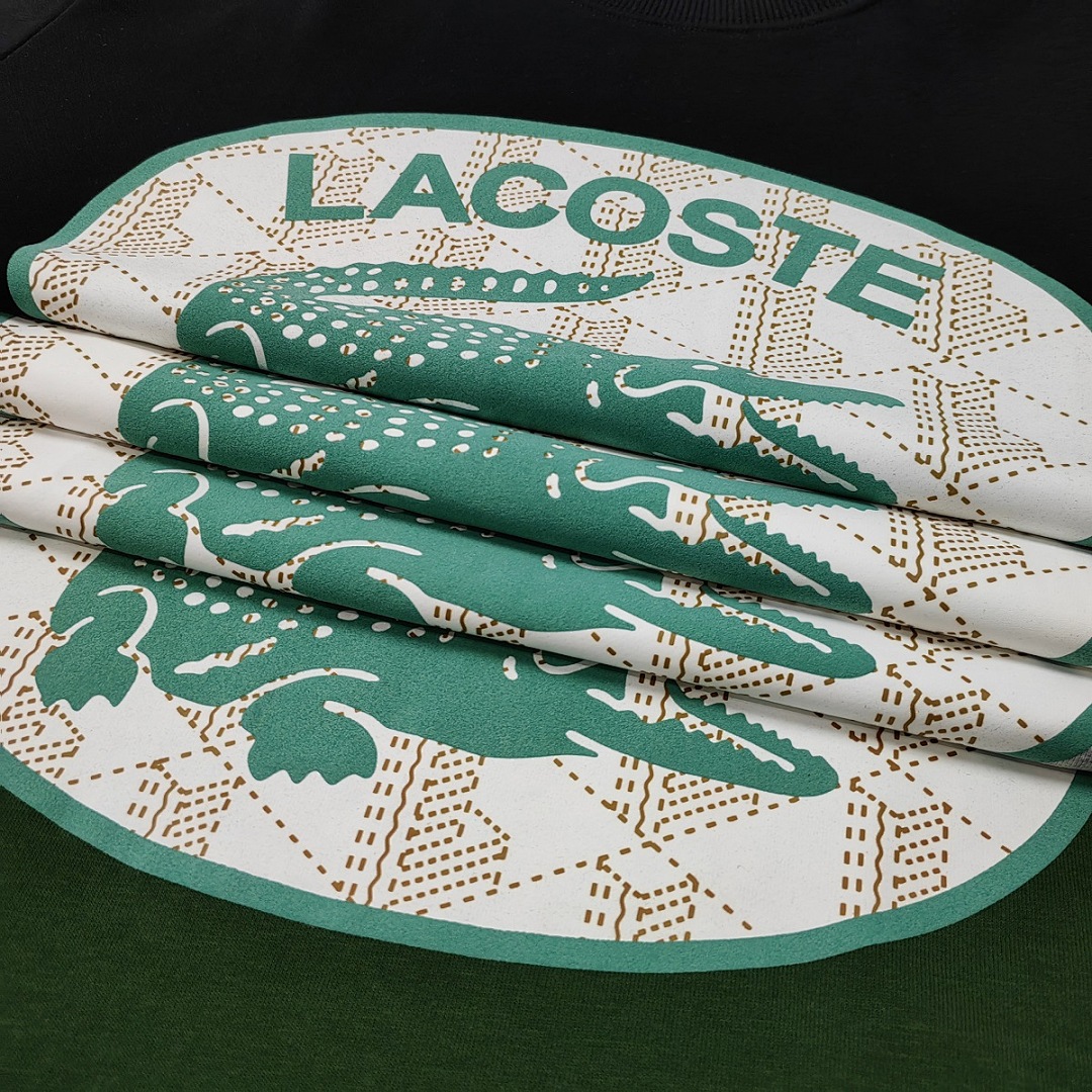 Lacoste Classic Fit Printed Crew Neck · A2093 — תמונה 9