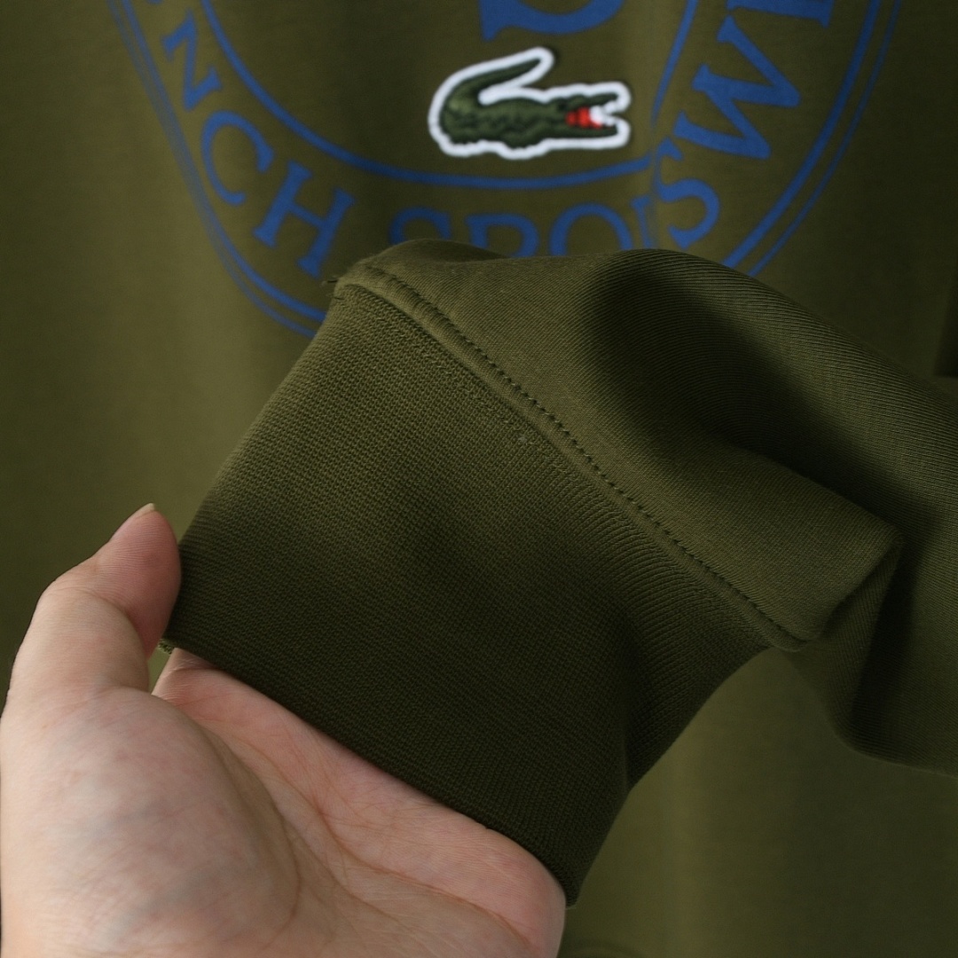 Lacoste Loose Fit Graphic Sweatshirt · A2759 — תמונה 7