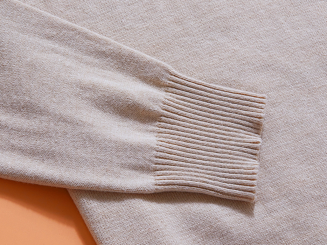 Lacoste Men's Cotton V-Neck Sweater · A532 — תמונה 13