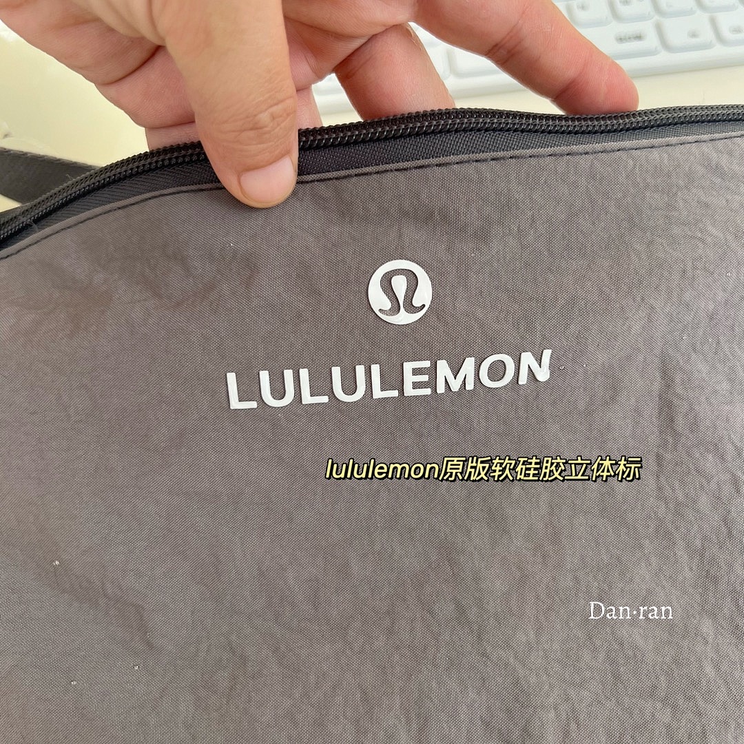 Lululemon Small Slouchy Sling Bag 3L · A2753 — תמונה 22