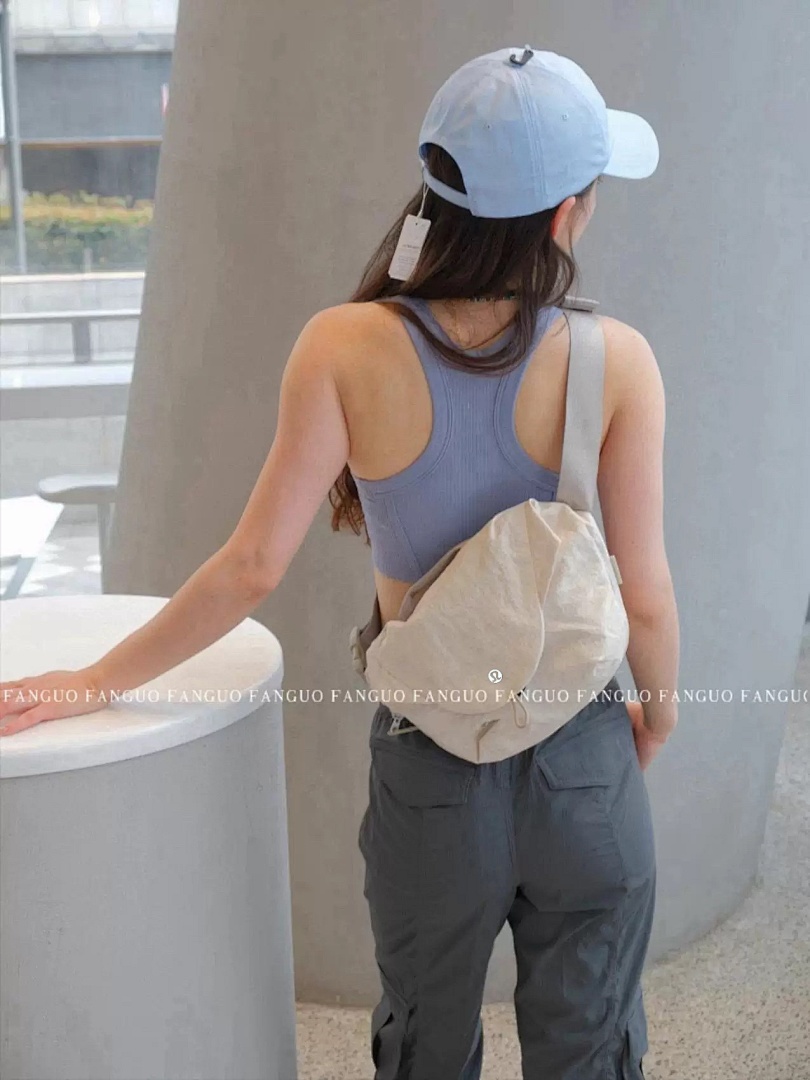 Lululemon Curved Crossbody Bag · A2790 — תמונה 30
