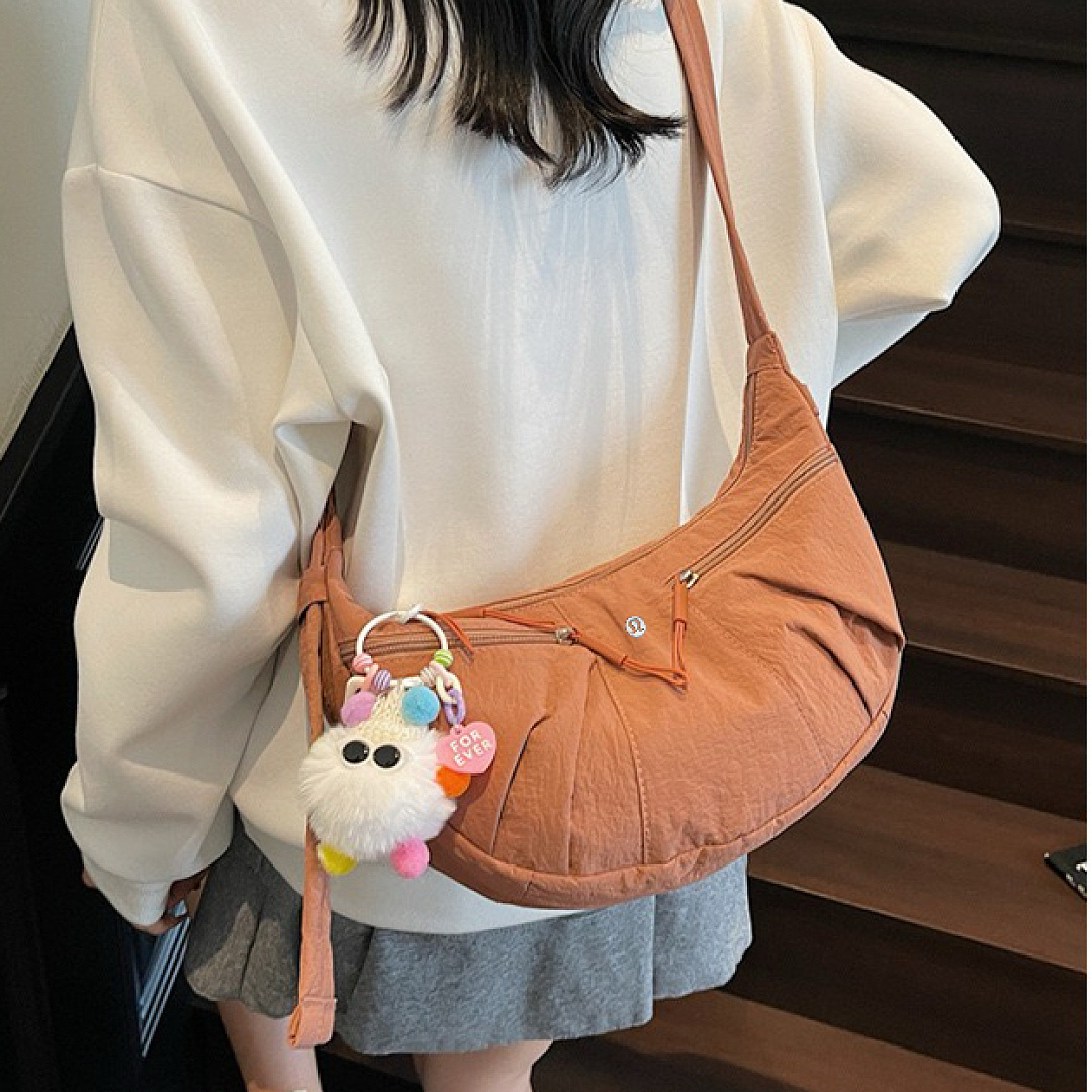 Lululemon Slouchy Sling Bag · A3259 — תמונה 26
