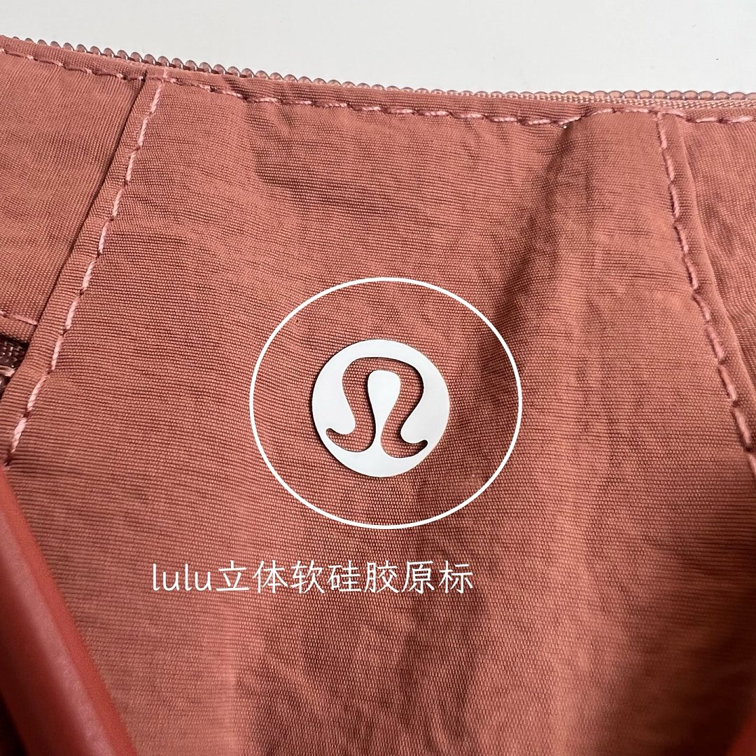 Lululemon Slouchy Sling Bag · A3259 — תמונה 15