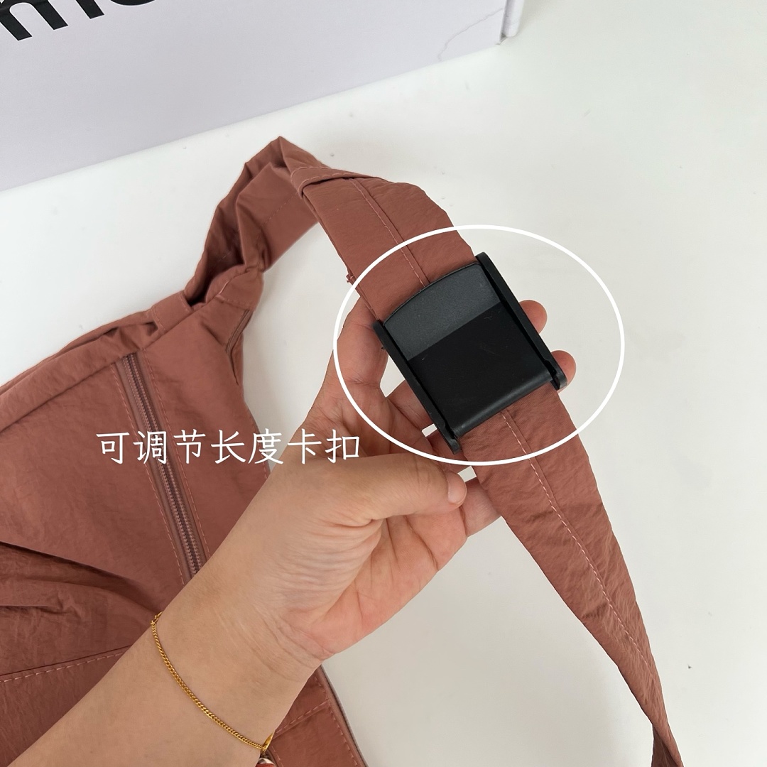 Lululemon Slouchy Sling Bag · A3259 — תמונה 12