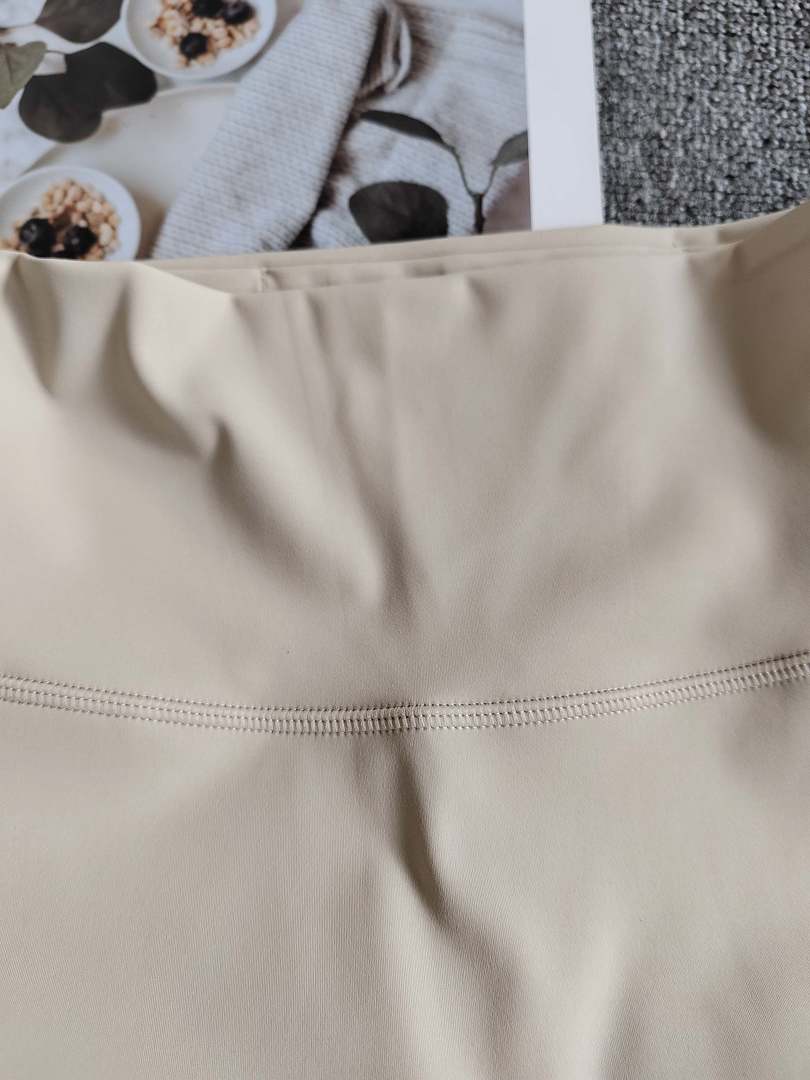 A3485 Lululemon women yuga cropped legging — תמונה 3
