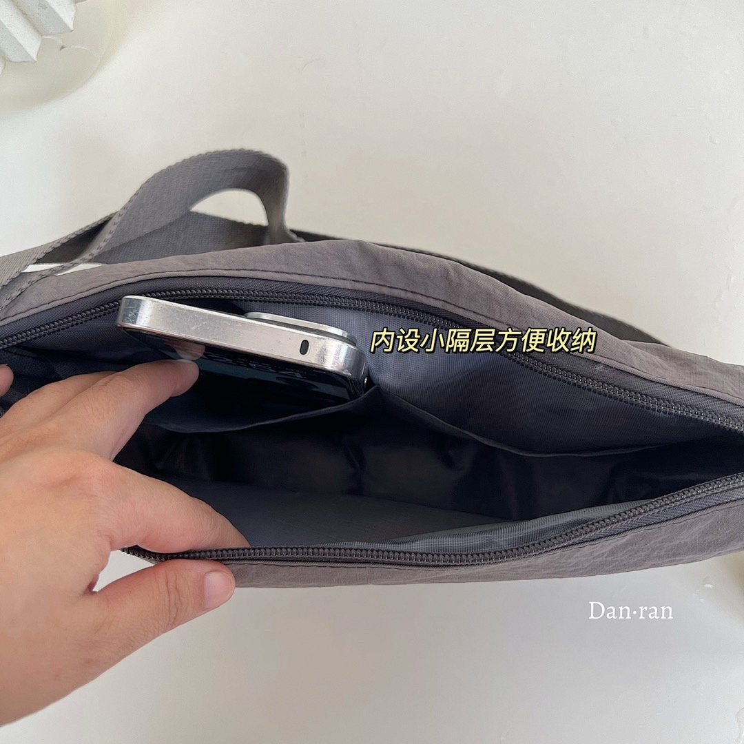 Lululemon Small Slouchy Sling Bag 3L · A2753 — תמונה 17