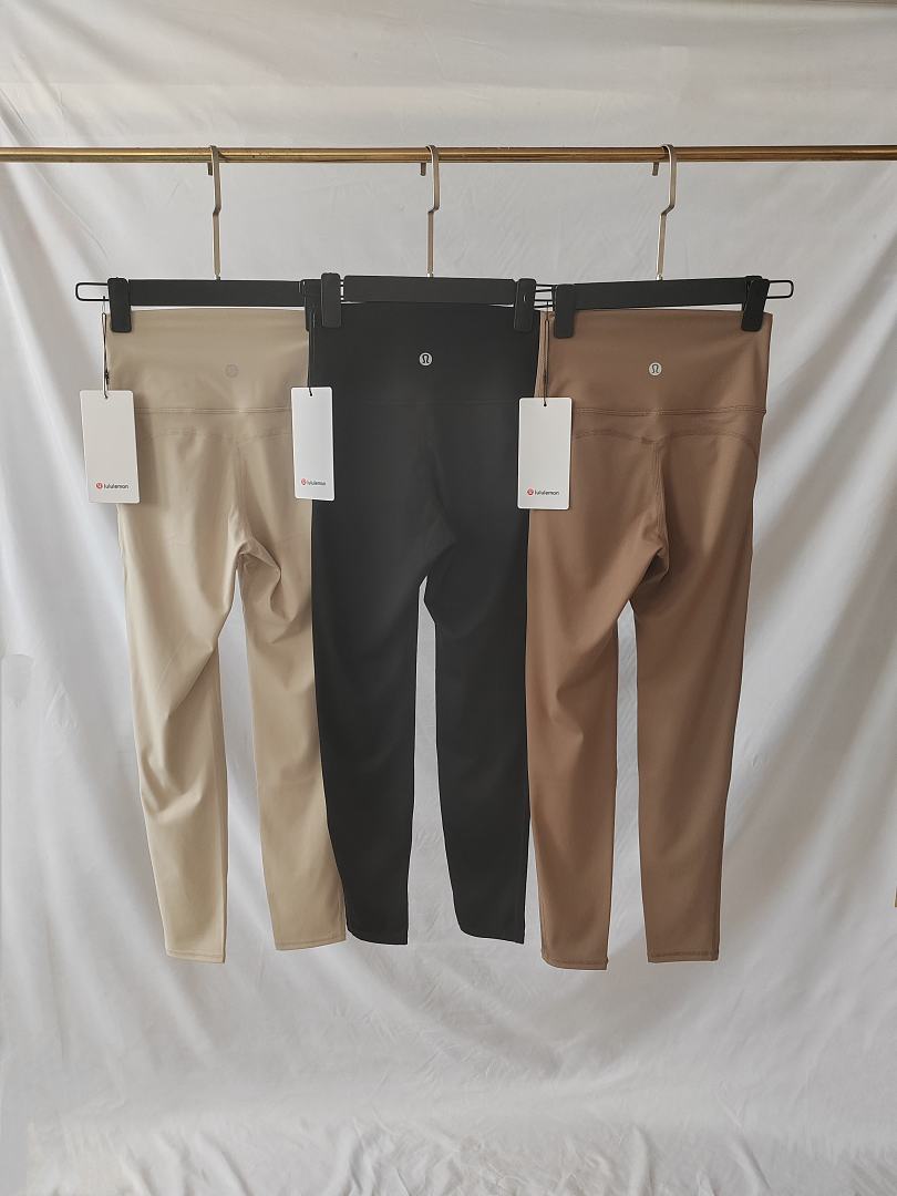 A3485 Lululemon women yuga cropped legging — תמונה 15