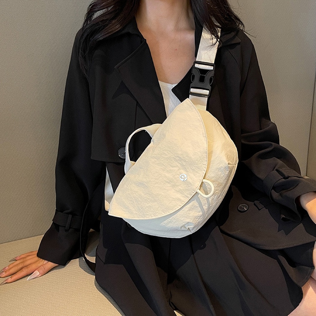 Lululemon Curved Crossbody Bag · A2790 — תמונה 31