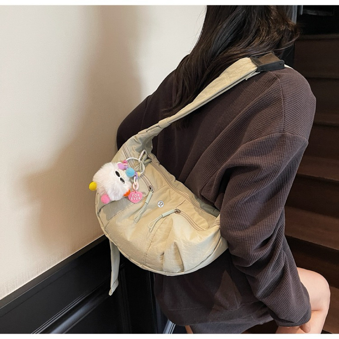 Lululemon Slouchy Sling Bag · A3259 — תמונה 24
