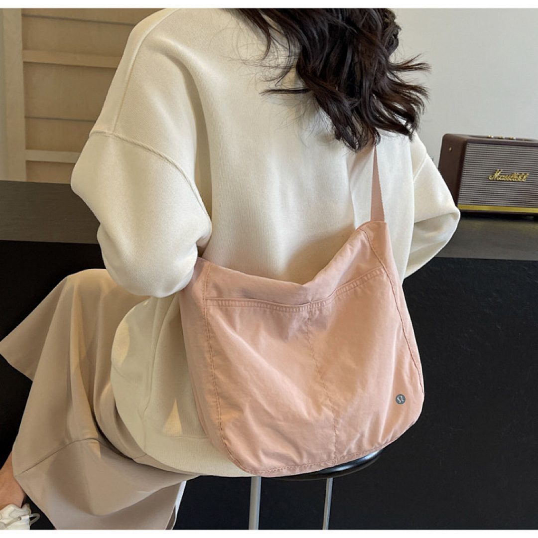 Lululemon Slouchy Sling Bag 6L · A2788 — תמונה 24