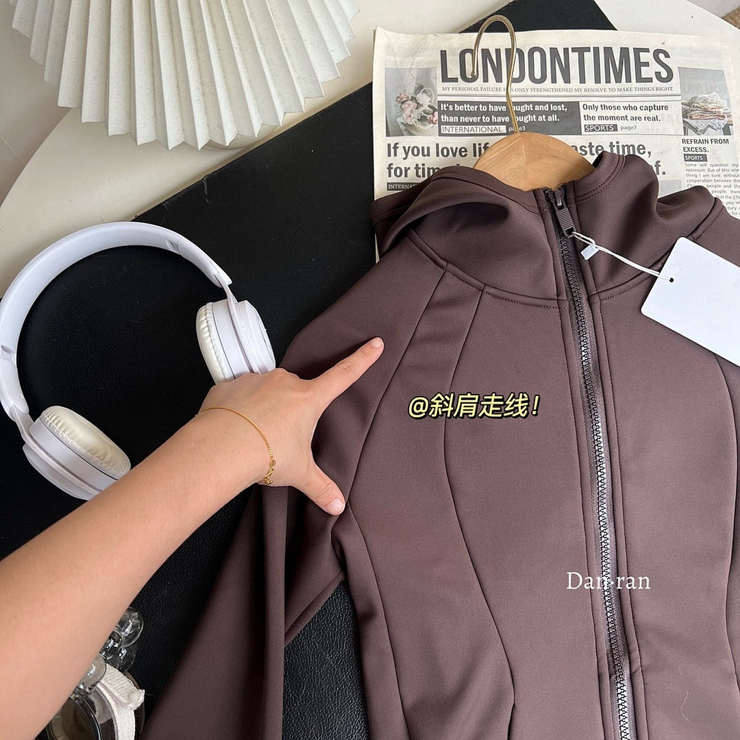 Lululemon Define Cropped Hooded Jacket · A2723 — תמונה 20