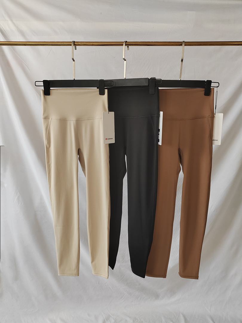 A3485 Lululemon women yuga cropped legging — תמונה 14