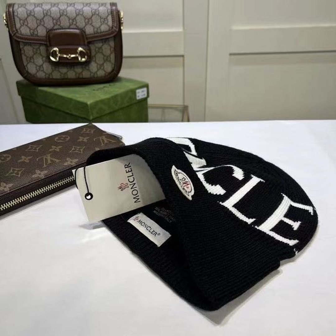 moncler WM48752