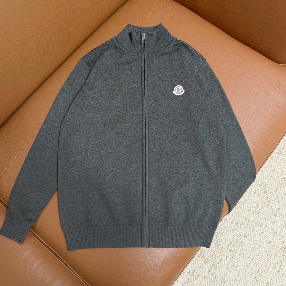 Moncler — סוודר זיפר · A2176 — תמונה 9