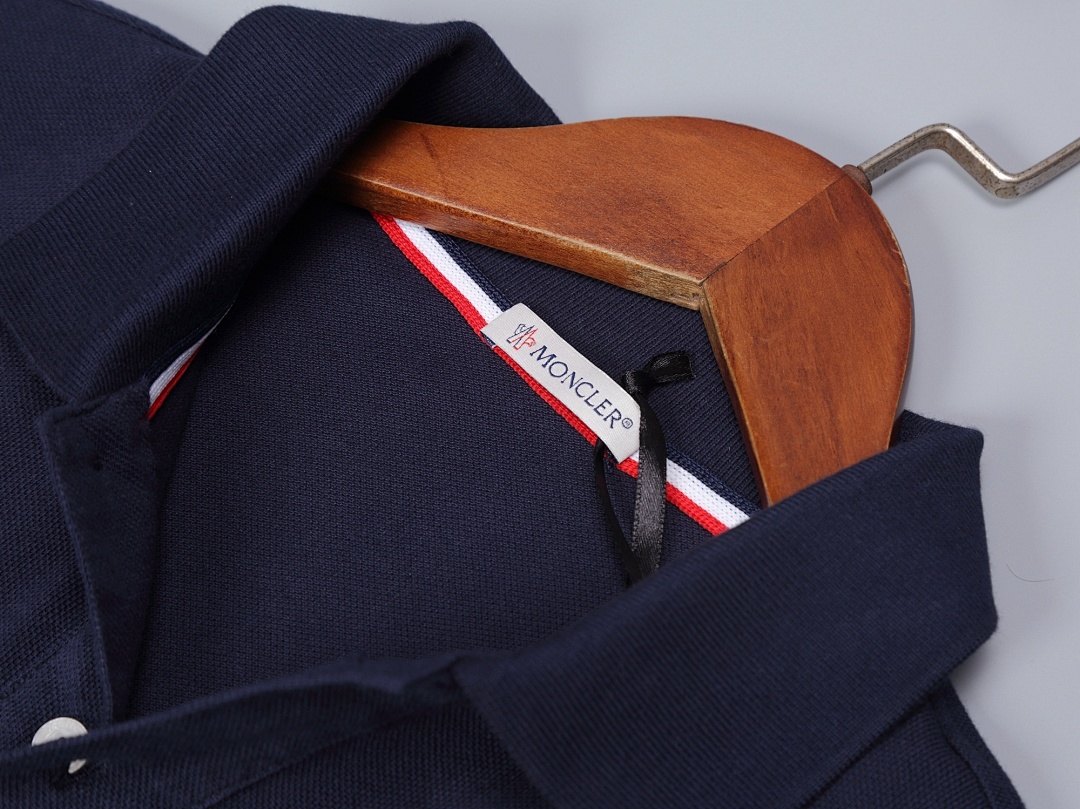 Moncler Tricolor-Trimmed Cotton Piquet Polo Shirt · A3014 — תמונה 26