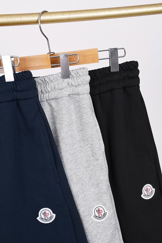 Moncler Logo Stretch Cotton Fleece Shorts · A3219 — תמונה 24