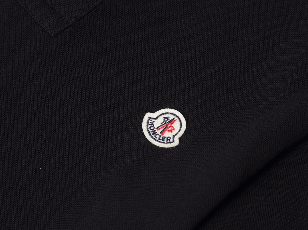 Moncler Tricolor-Trimmed Cotton Piquet Polo Shirt · A3014 — תמונה 36