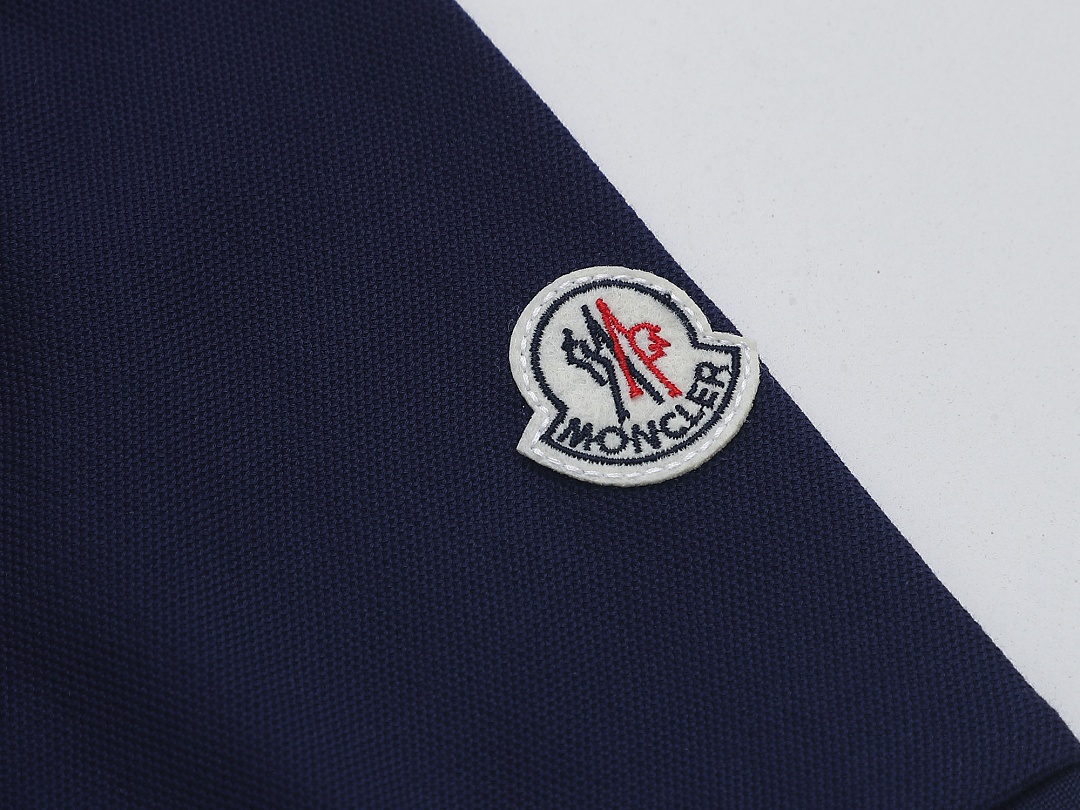 Moncler Tricolor-Trimmed Cotton Piquet Polo Shirt · A3217 — תמונה 4