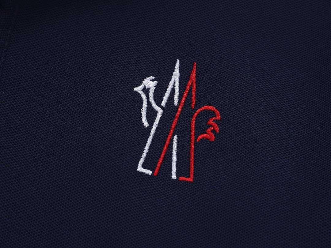 Moncler Tricolor-Trimmed Cotton Piquet Polo Shirt · A3217 — תמונה 10
