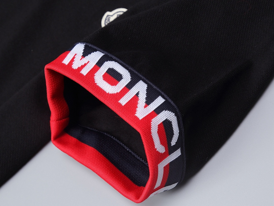 Moncler Tricolor-Trimmed Cotton Piquet Polo Shirt · A3014 — תמונה 34