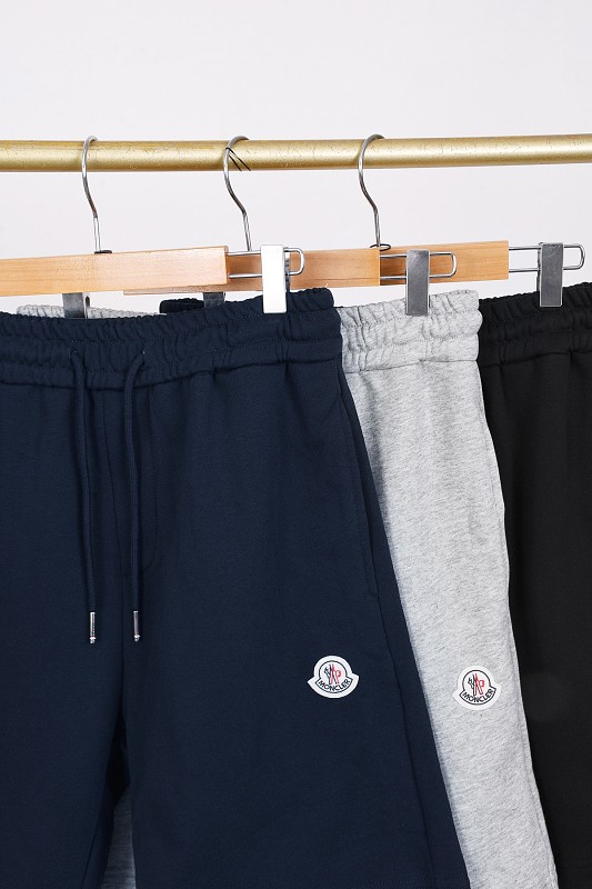 Moncler Logo Stretch Cotton Fleece Shorts · A3219 — תמונה 26