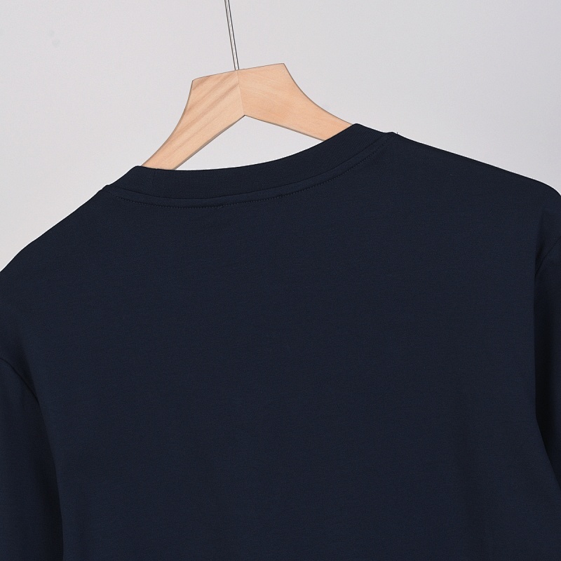 Moncler Logo Patch Cotton T-Shirt · A2490 — תמונה 11