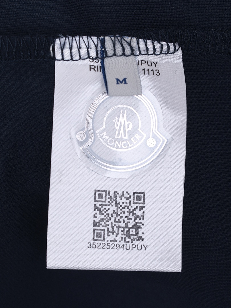 Moncler Logo Patch Cotton T-Shirt · A2490 — תמונה 8