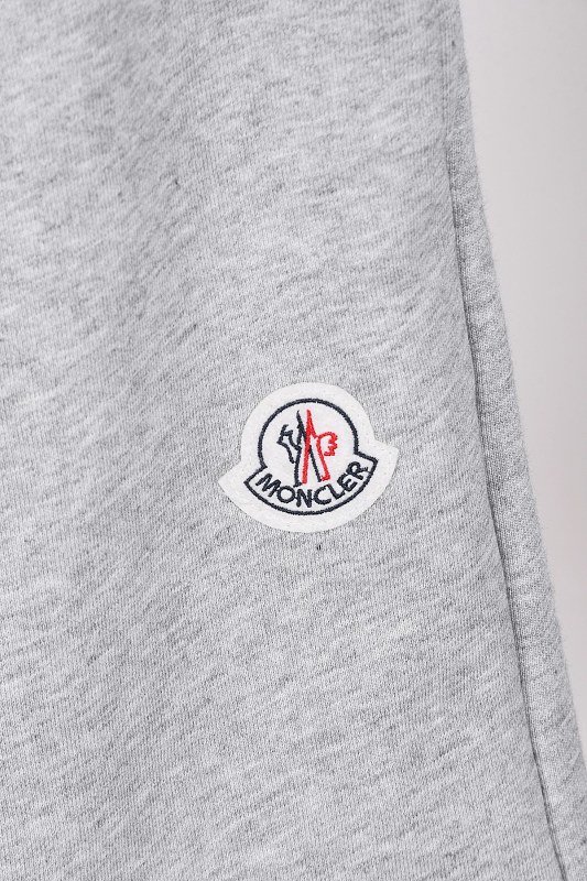 Moncler Logo Stretch Cotton Fleece Shorts · A3219 — תמונה 10
