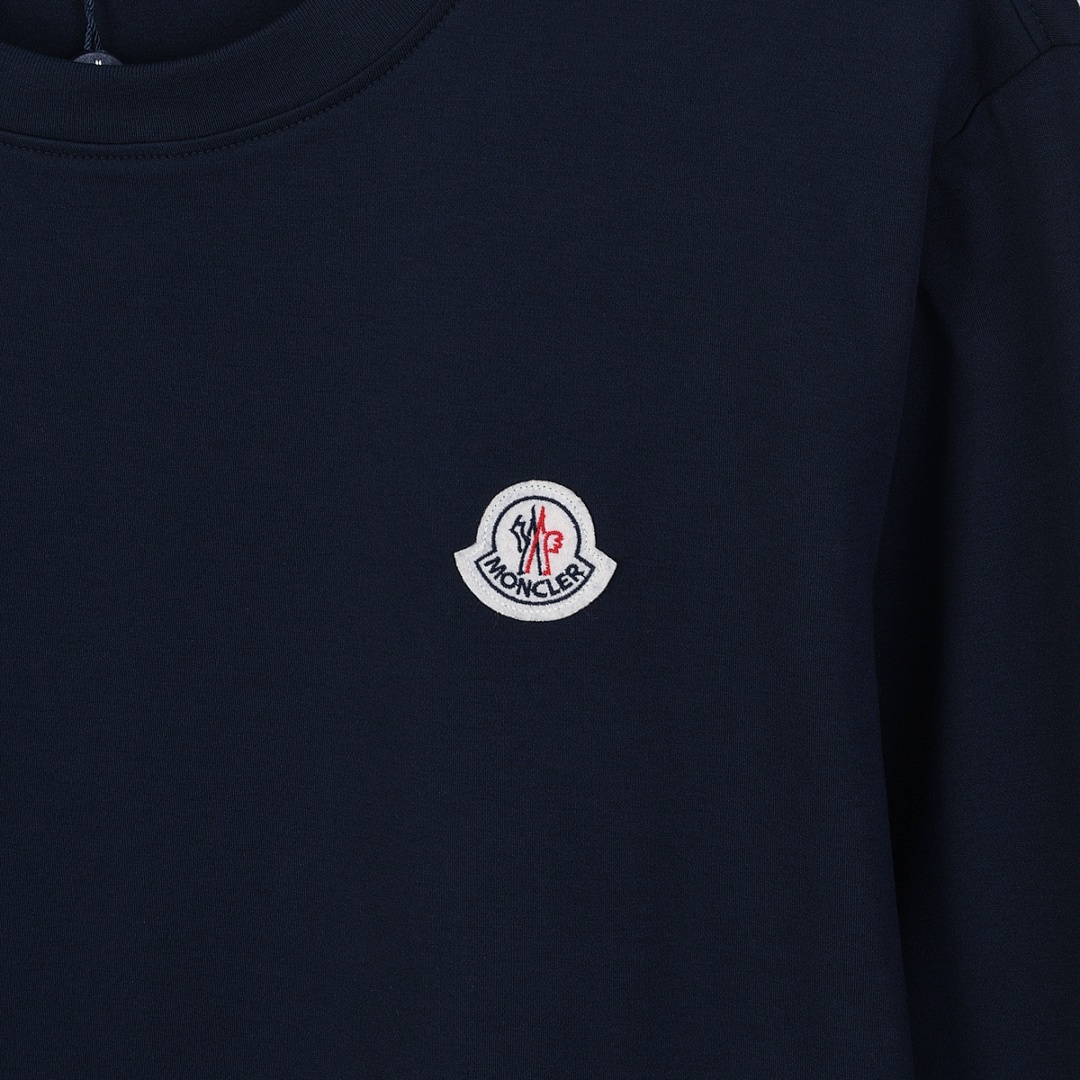 Moncler Logo Patch Cotton T-Shirt · A2490 — תמונה 14