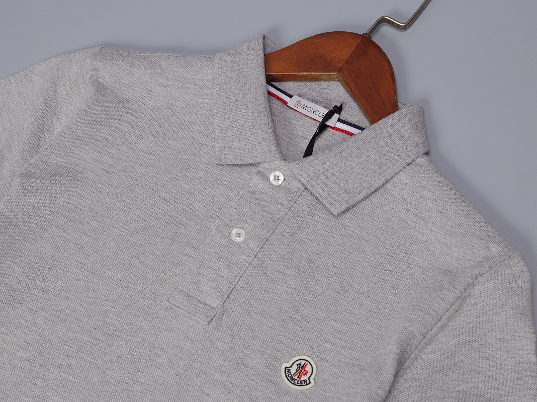 Moncler Tricolor-Trimmed Cotton Piquet Polo Shirt · A3014 — תמונה 22