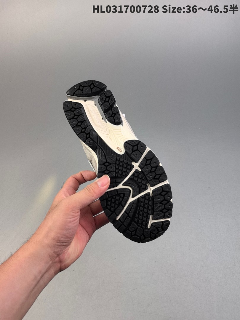 New Balance 2002R · 5892 — תמונה 5