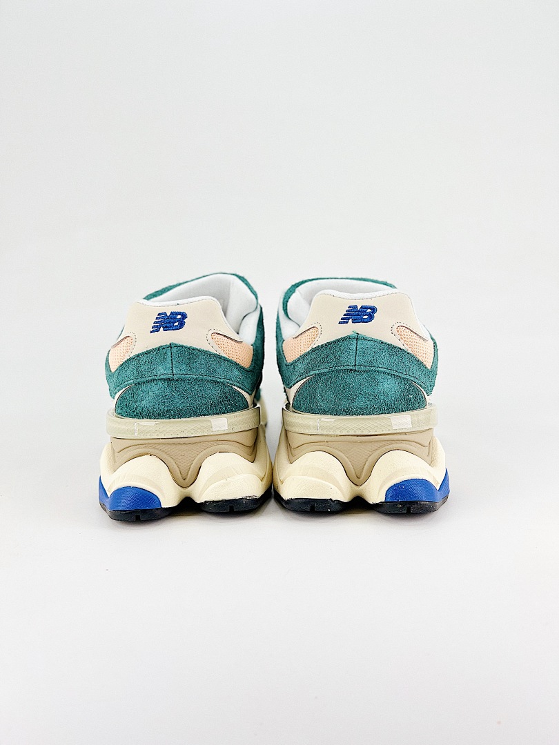 New Balance 9060 New Spruce Peach Blossom · 5471 — תמונה 18