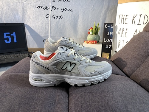 New Balance 530 · 5560