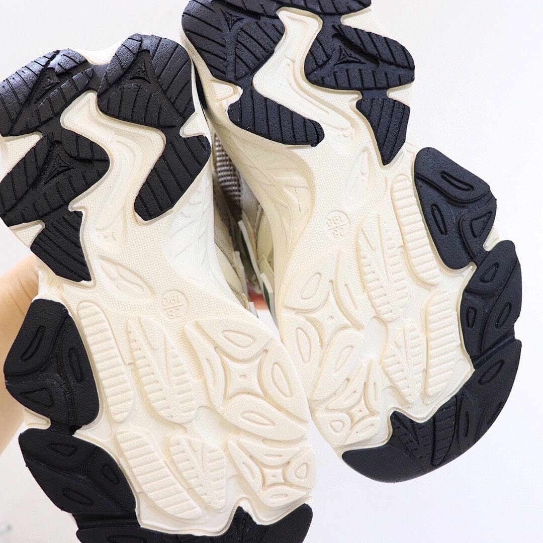 New Balance 9060 · 4866 — תמונה 8