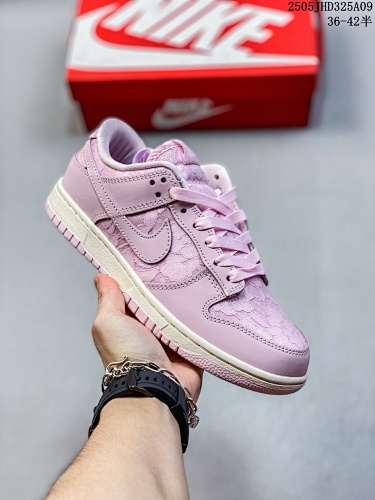 Nike Dunk Low Lace Pack Regal · 5516