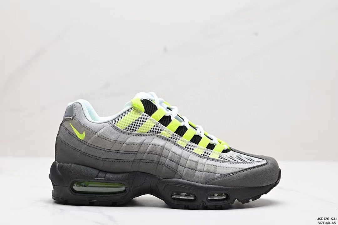 Nike Air Max 95 · 4576