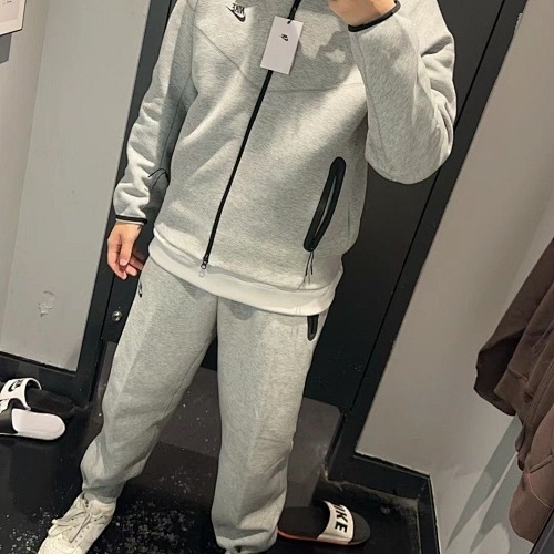 Nike Tech Fleece Windrunner · 5005