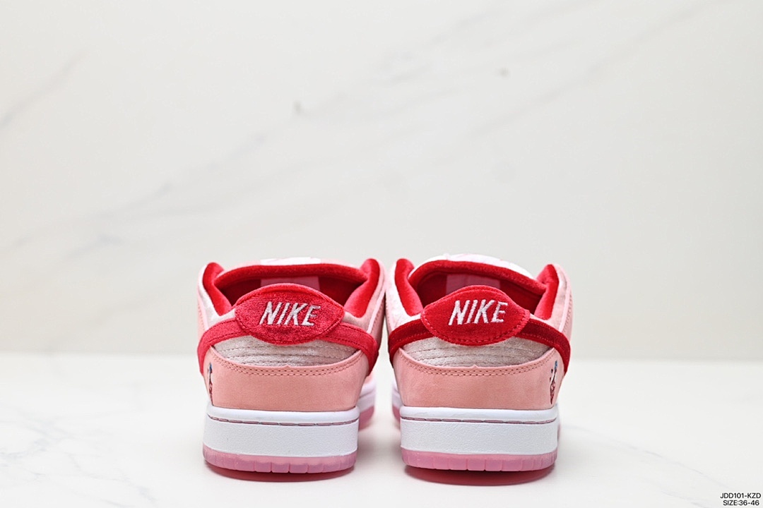 Nike SB Dunk Low StrangeLove · 5139 — תמונה 4