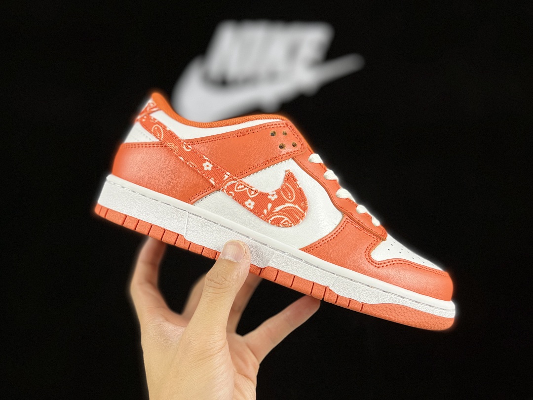 Nike Dunk Low 'Orange Paisley' · 5562