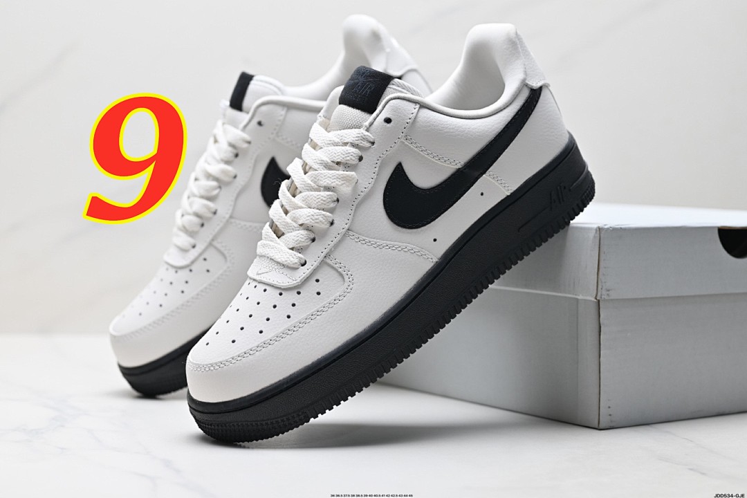Nike Air Force 1 '07 LV8 · 5502 — תמונה 3