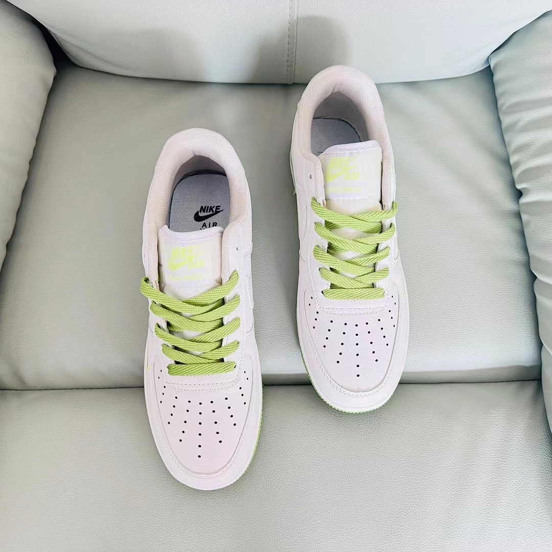 Nike Air Force 1 '07 MoMA · 5239 — תמונה 32